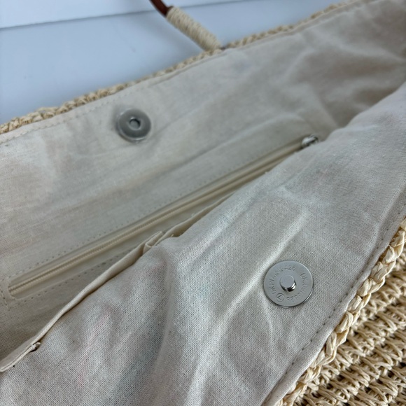 Issac Mizrahi/New York colorful straw tote bag w/matching straw clutch - Picture 10 of 10